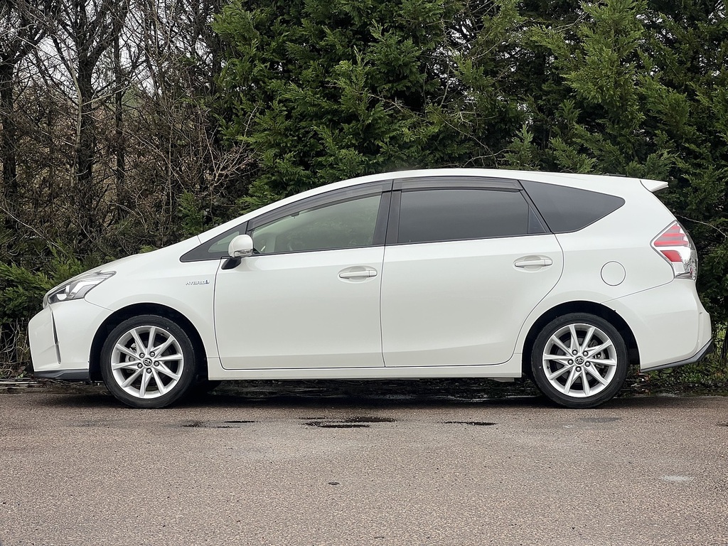Toyota Prius+ Excel #5