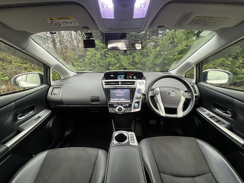 Toyota Prius+ Excel #2