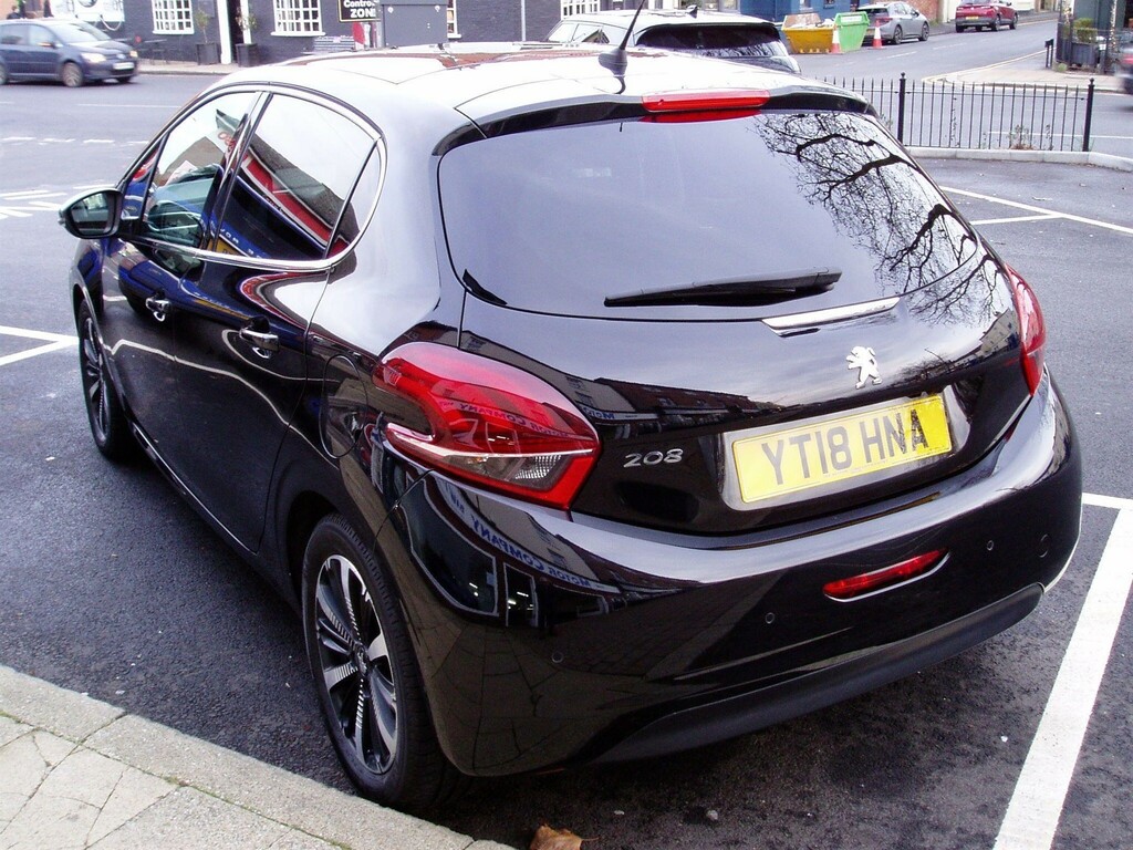 Peugeot 208 1.2 Puretech Allure Premium Euro 6 Ss  #3
