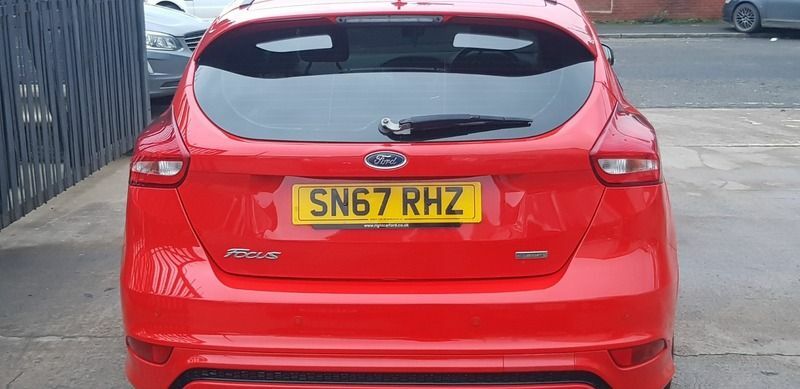 Ford Focus 1.5L St-line Hatchback Euro 6 1 SN67RHZ Red #5