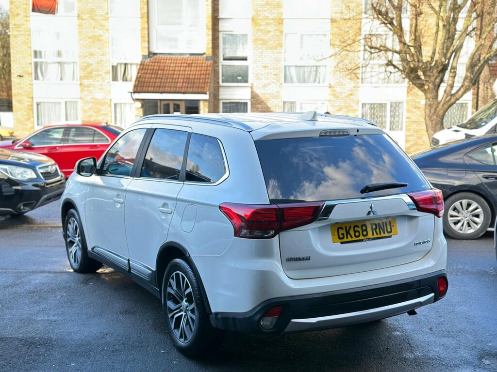 Mitsubishi Outlander 2.2 Di-d 4 4Wd Euro 6 GK68RNU White #6