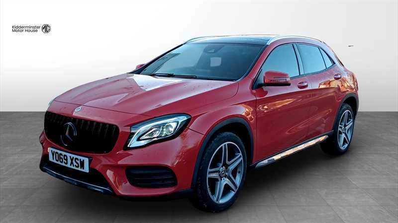 Mercedes-Benz GLA Class 1.6 Gla200 Amg Line Edition Plus Suv Red #2