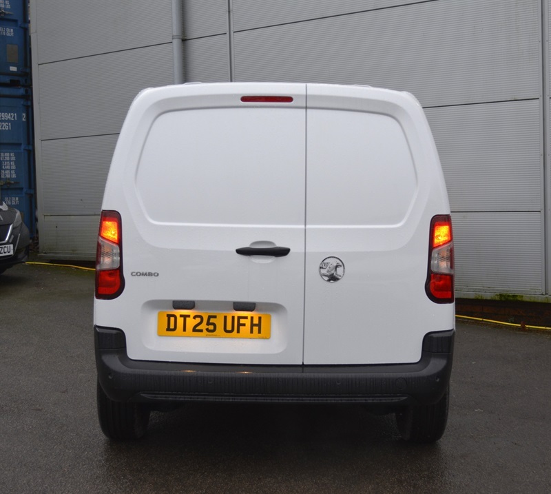 Vauxhall Combo 1.5 Turbo D 2300 Prime-plus Panel Van M White #4