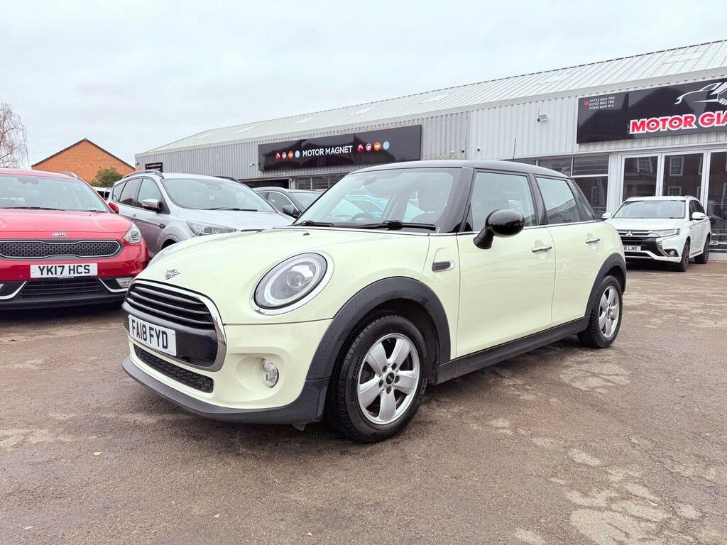 Mini Hatch 1.5 Cooper Euro 6 Ss White