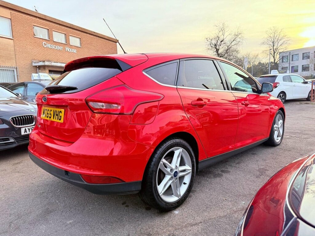 Ford Focus 1.5 Tdci Zetec Euro 6 Ss MT65VHG Red #4