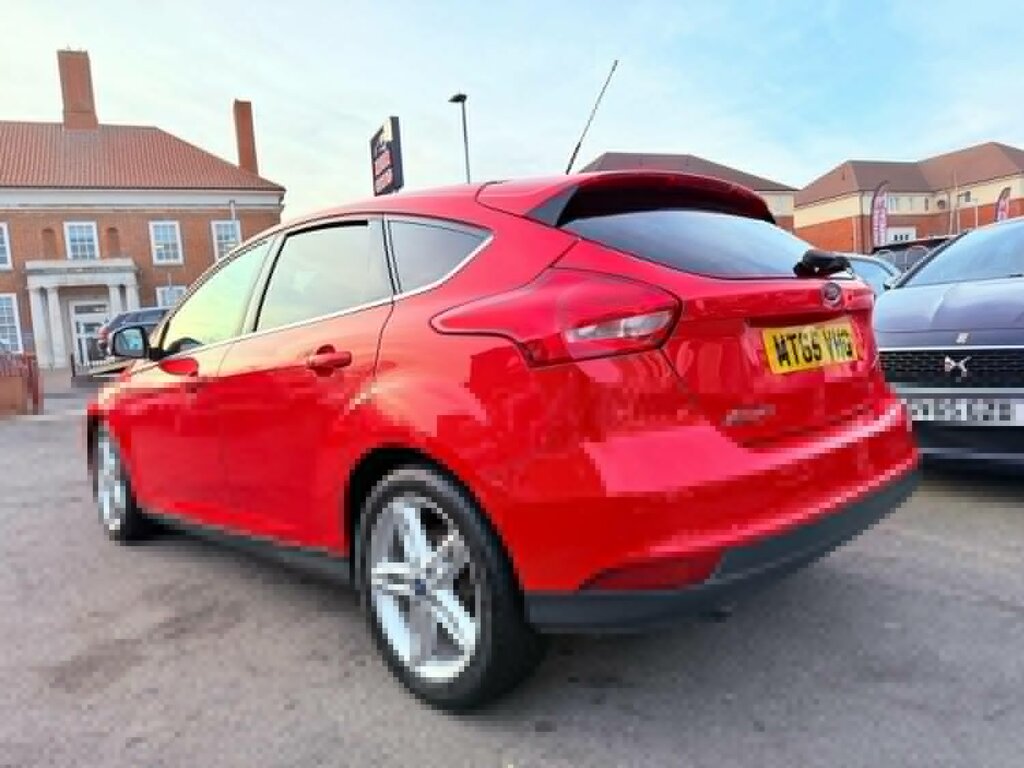 Ford Focus 1.5 Tdci Zetec Euro 6 Ss MT65VHG Red #5