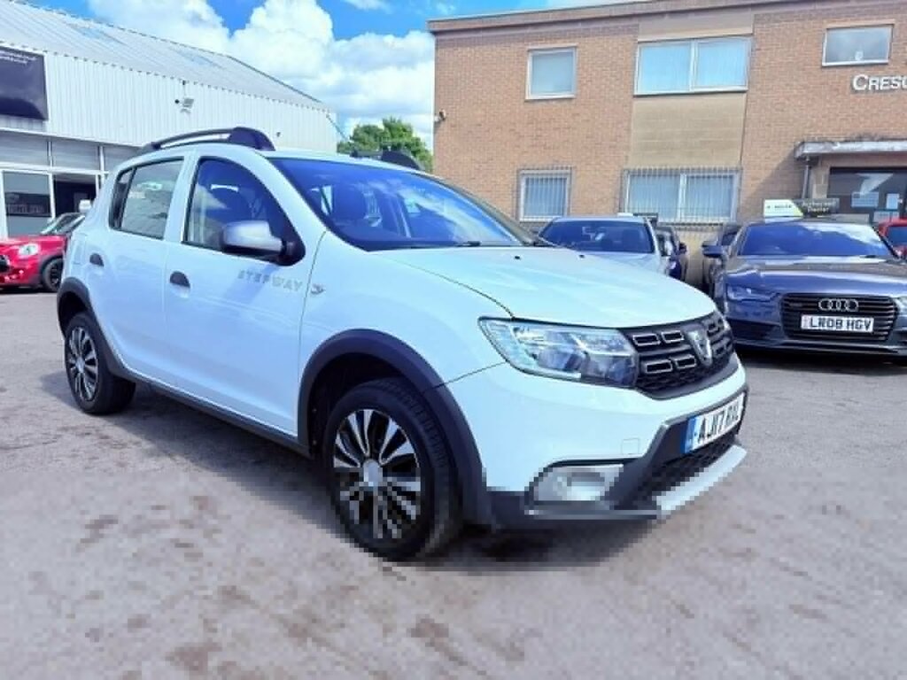 Dacia Sandero Stepway 1.5 Dci Laureate Euro 6 Ss AJ17RXL White #2