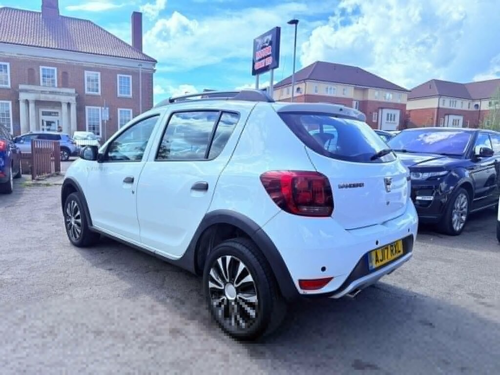 Dacia Sandero Stepway 1.5 Dci Laureate Euro 6 Ss AJ17RXL White #5