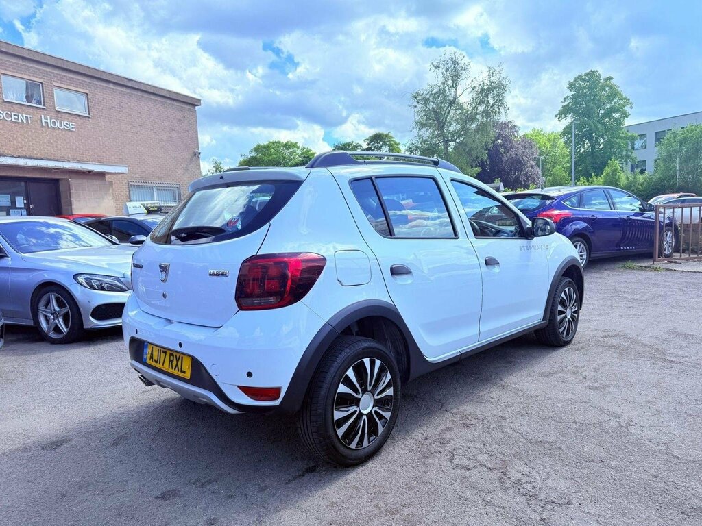 Dacia Sandero Stepway 1.5 Dci Laureate Euro 6 Ss AJ17RXL White #4