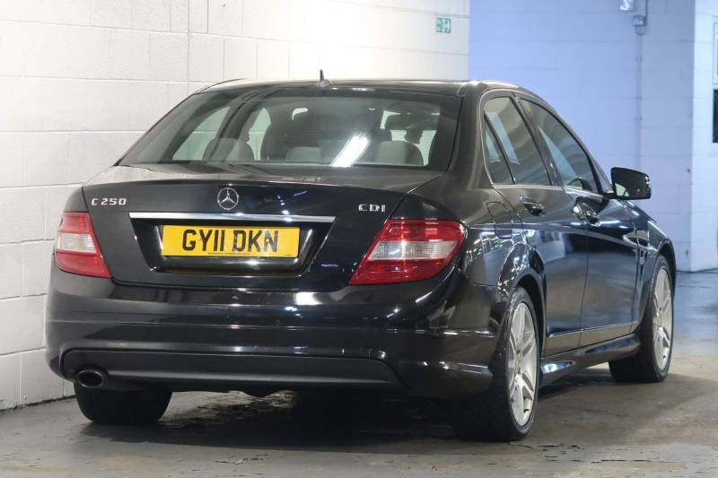 Mercedes-Benz C Class C250 Cdi Blueefficiency Sport - 2011 11 GY11DKN Black #4