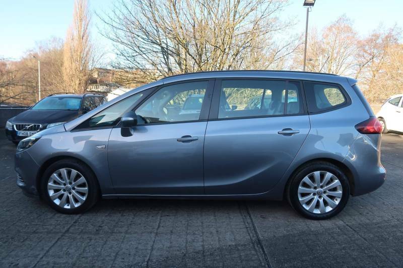 Vauxhall Zafira Tourer 1.4T Design - 2017 17 DY17EWX Grey #2