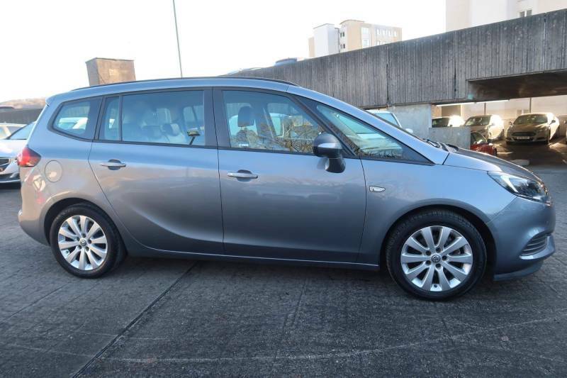 Vauxhall Zafira Tourer 1.4T Design - 2017 17 DY17EWX Grey #5
