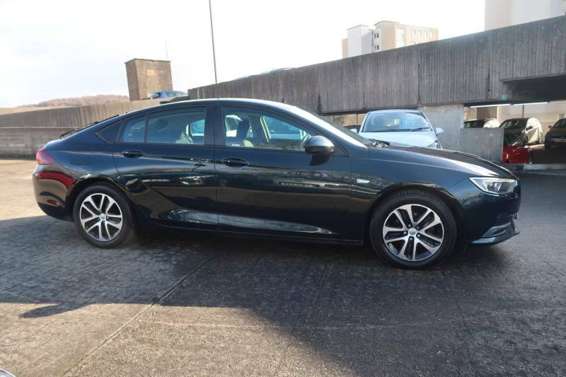 Vauxhall Insignia 1.6 Turbo D Ecotec 136 Design - 2017 17 FM17XZO Green #5