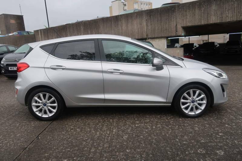 Ford Fiesta 1.0 Ecoboost 125 Titanium - 2017 67 FP67HGA Silver #5