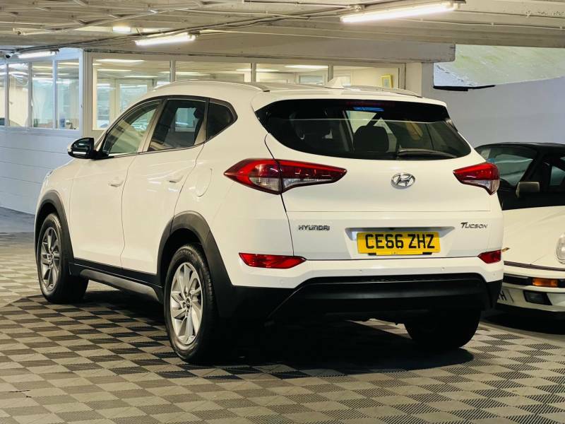 Hyundai Tucson 1.7 Crdi Blue Drive Se Nav 2Wd Dct - 2016 66 CE66ZHZ White #3