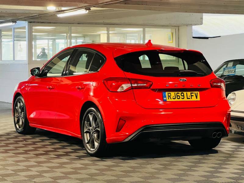 Ford Focus 1.5 Ecoboost 150 St-line - 2020 69 RJ69LFV Red #3