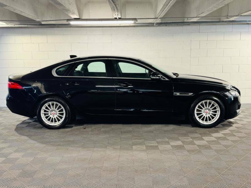 Jaguar XF 2.0D Prestige - 2017 67 VK67JXV Black #5