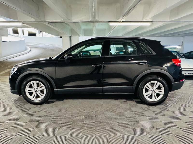 Audi Q3 35 Tdi Technik S Tronic - 2021 21 MW21YTK Black #2