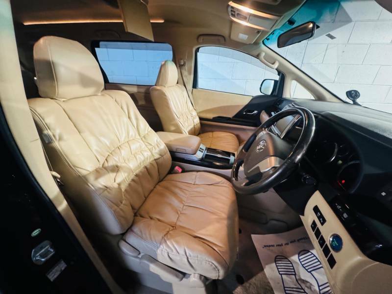 Toyota Vellfire Golden Eyes 37,000 Miles Only 37K Black #7
