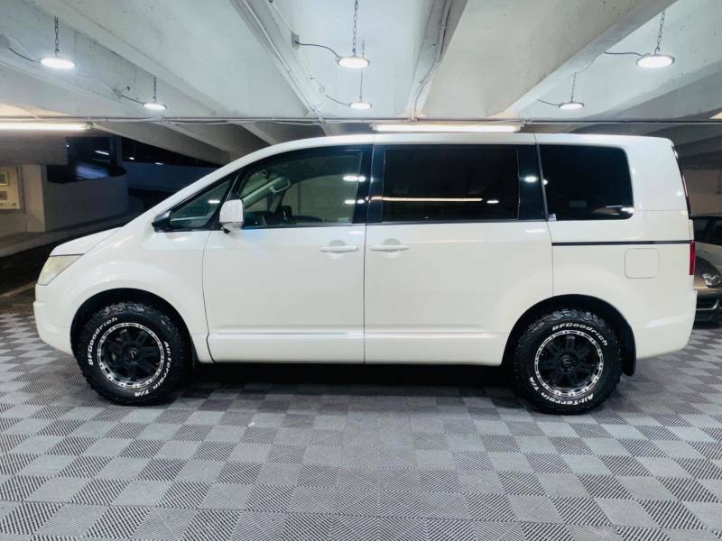 Mitsubishi Delica D5 2.0 G Power Package 4Wd 7 Seat Mivec - 2010 60 White #2