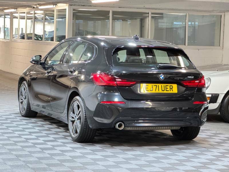 BMW 1 Series 118I 136 Sport Step - 2022 71 EJ71UER Black #3
