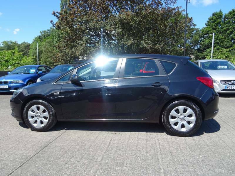 Vauxhall Astra 1.6 Cdti 16V Ecoflex Design - 2015 65 SJ65UHO Black #2