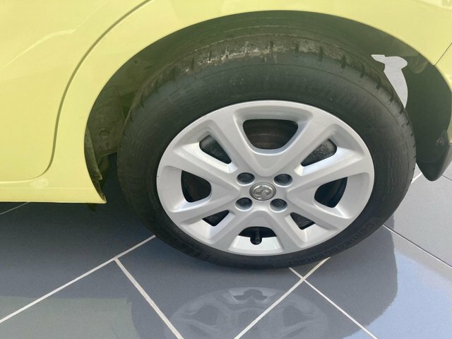 Vauxhall Viva Se Hatchback DC17FMF Green #3