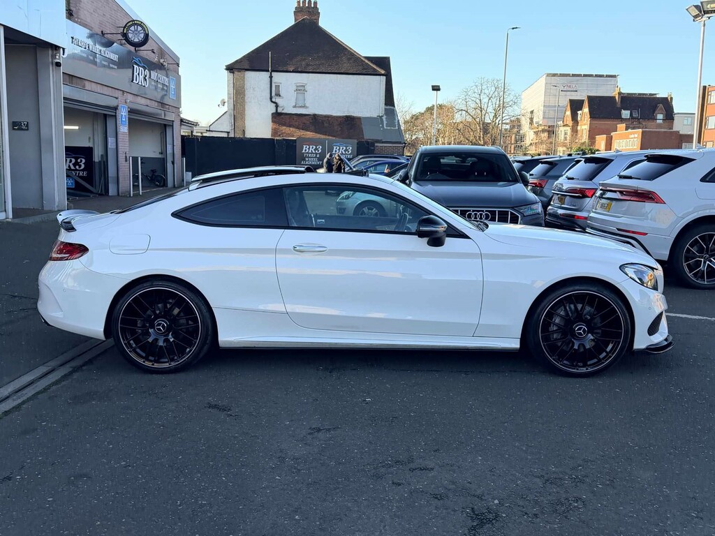 Mercedes-Benz 300 C Amg Line Premium Black #13