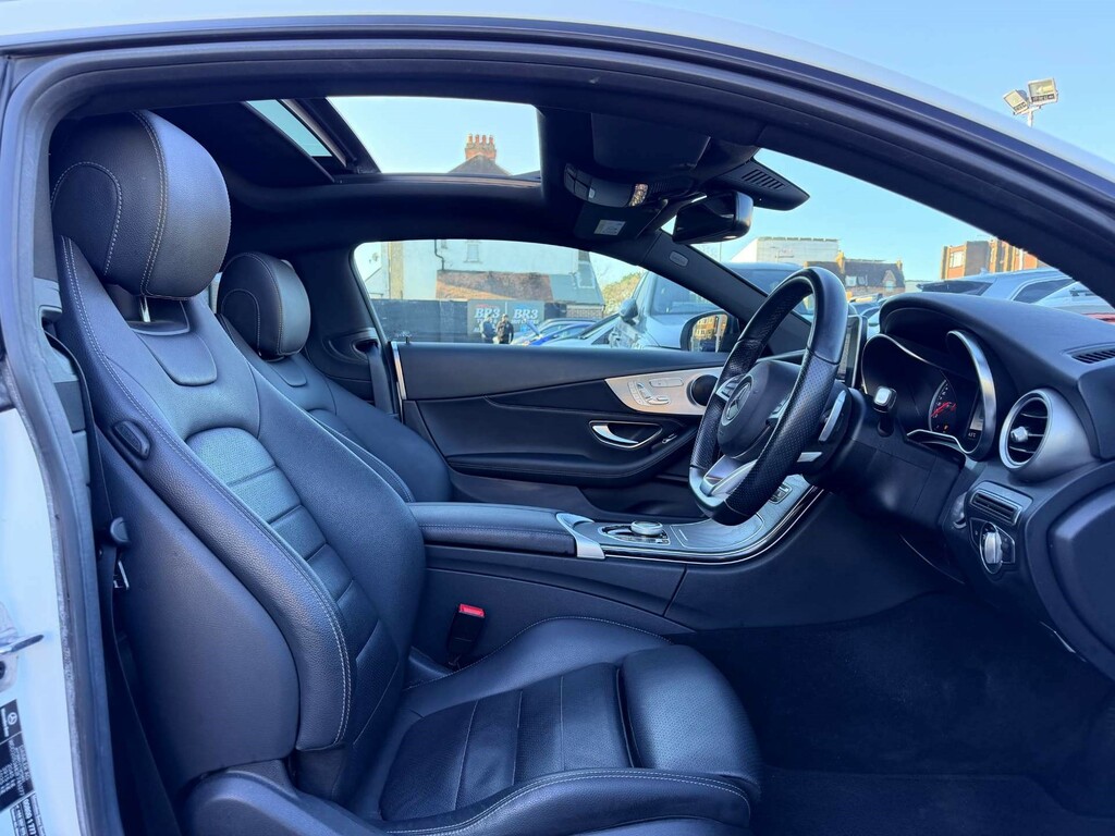 Mercedes-Benz 300 C Amg Line Premium Black #15
