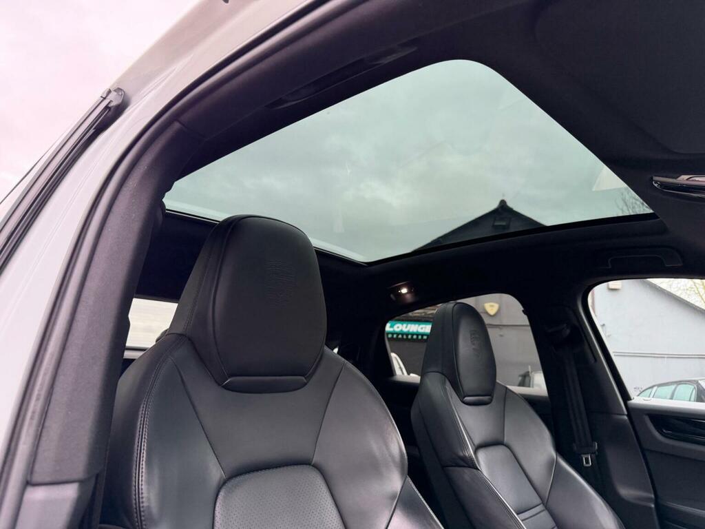 Porsche Cayenne 3.0T V6 Tiptronics 4Wd Euro 6 Ss YG69JPP White #4