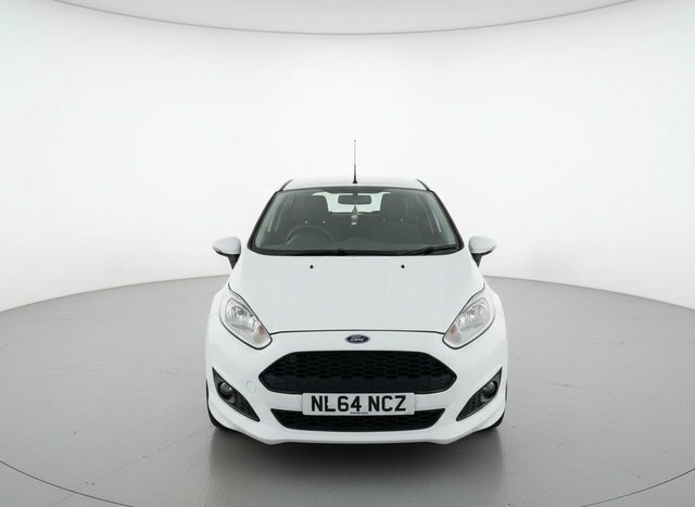 Ford Fiesta Zetec Hatchback NL64NCZ White #3