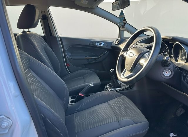 Ford Fiesta Zetec Hatchback NL64NCZ White #6