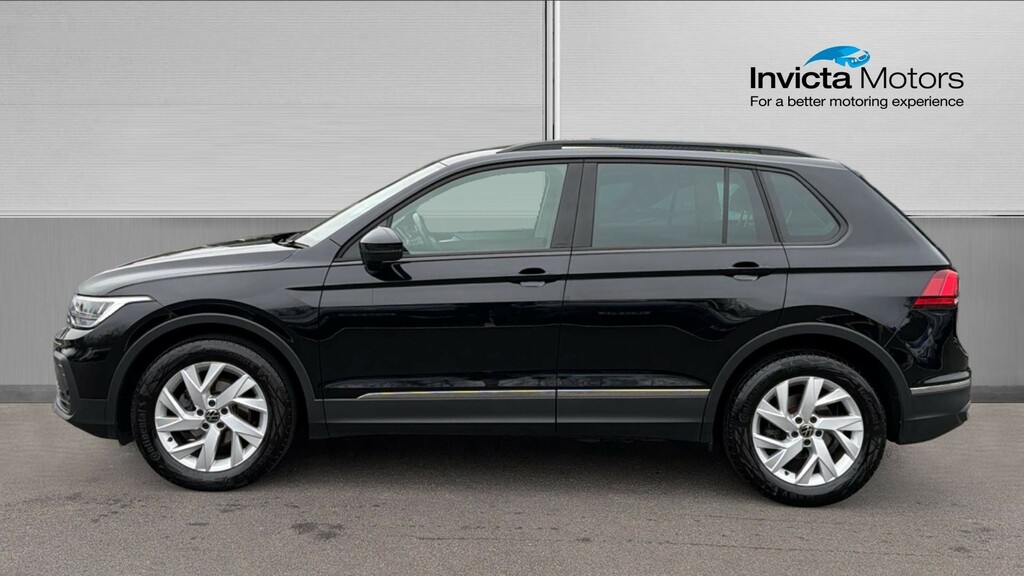 Volkswagen Tiguan Life Black #6