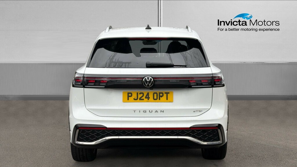 Volkswagen Tiguan R-line PJ24OPT White #4