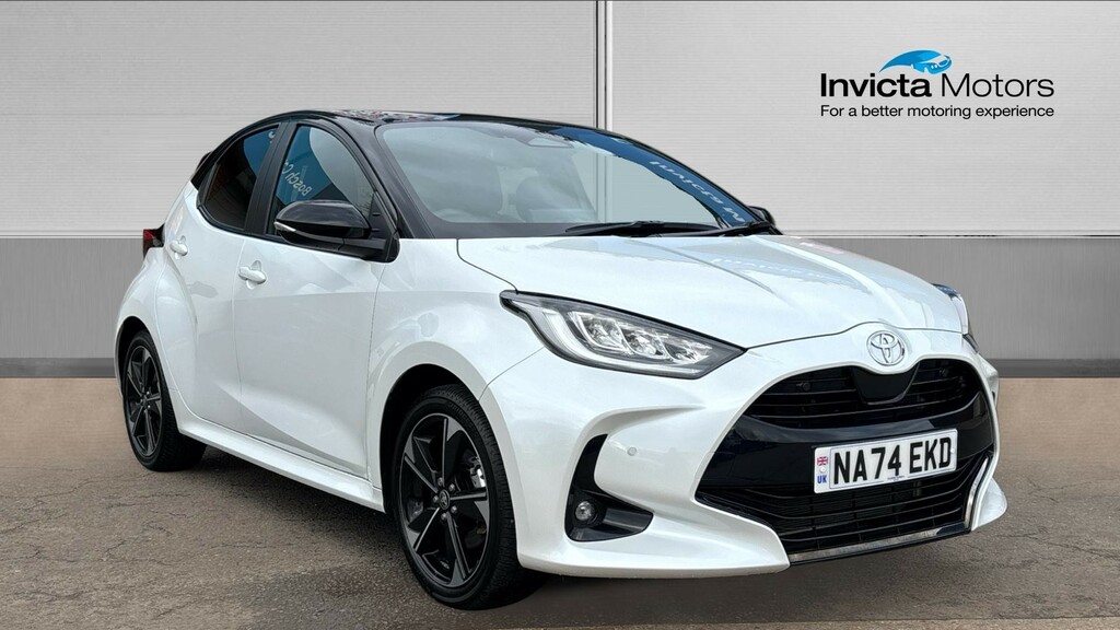 Toyota Yaris 1.5 Hybrid 130Hp Premiere Edition Black