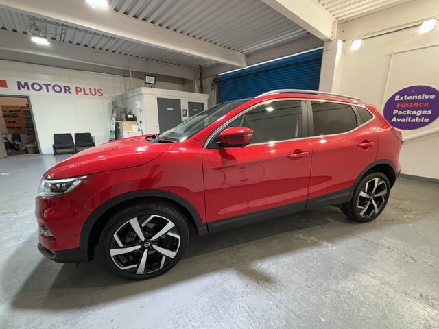 Nissan Qashqai 1.3 Dig-t Tekna Suv Dct Euro 6 S Red #3