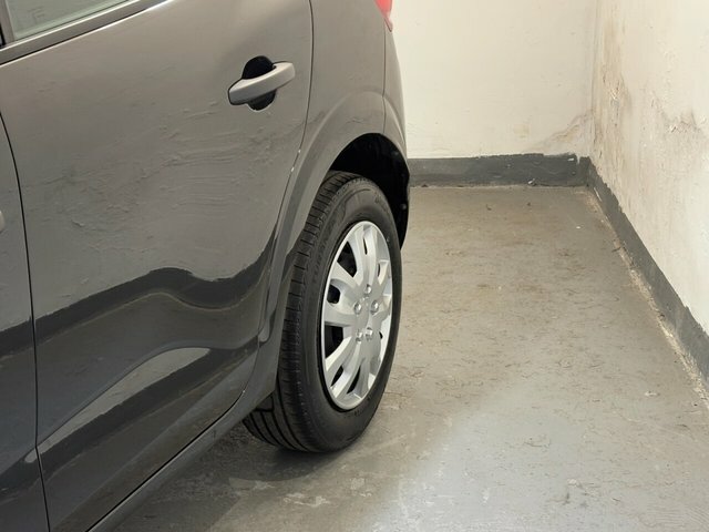 Dacia Sandero 1.0 Tce Bi-fuel Essential Hatchback Bi Fuel Ma CA72FXK Black #5