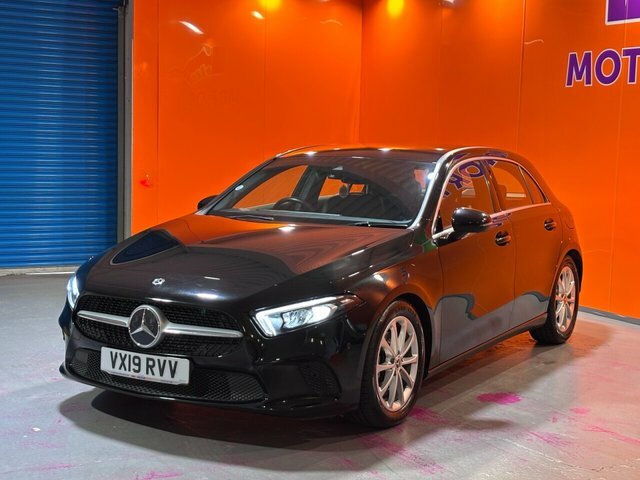 Mercedes-Benz A Class 2.0 A200d Sport Executive Hatchback 8 VX19RVV Black #3