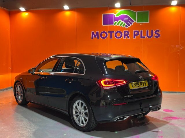 Mercedes-Benz A Class 2.0 A200d Sport Executive Hatchback 8 VX19RVV Black #4