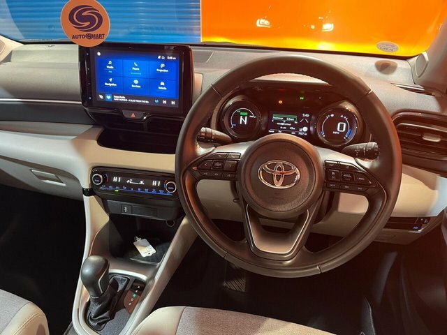 Toyota Yaris 1.5 Vvt-h Excel Hatchback Hybrid E-cvt GL22YKK Red #3