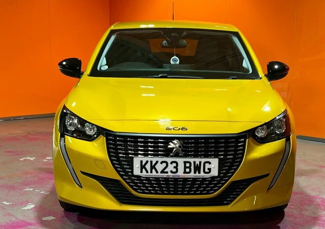 Peugeot 208 1.2 Puretech Allure Premium Hatchback KK23BWG Yellow #4