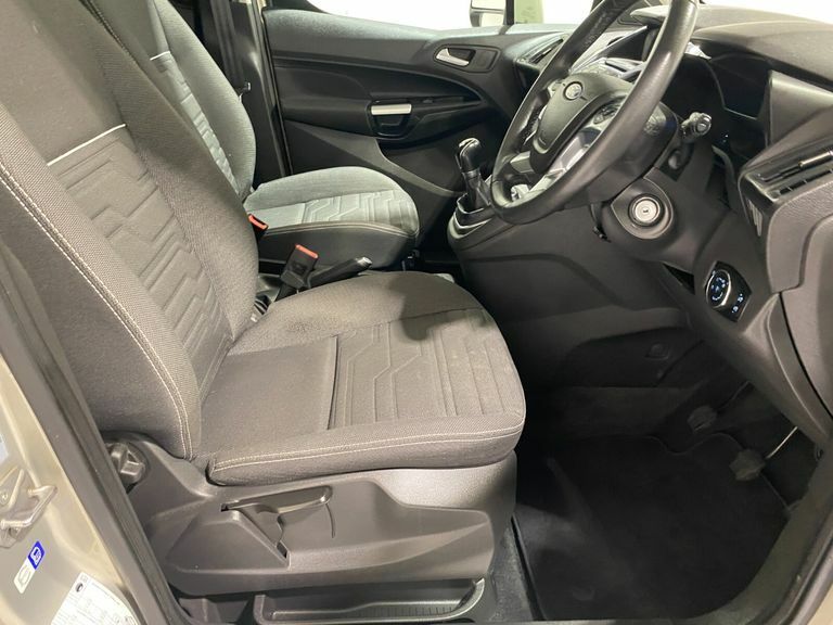 Ford Tourneo Connect 1.5 Tdci 120Ps 6 Spd Titanium 5Drwavwheelcha Silver #2