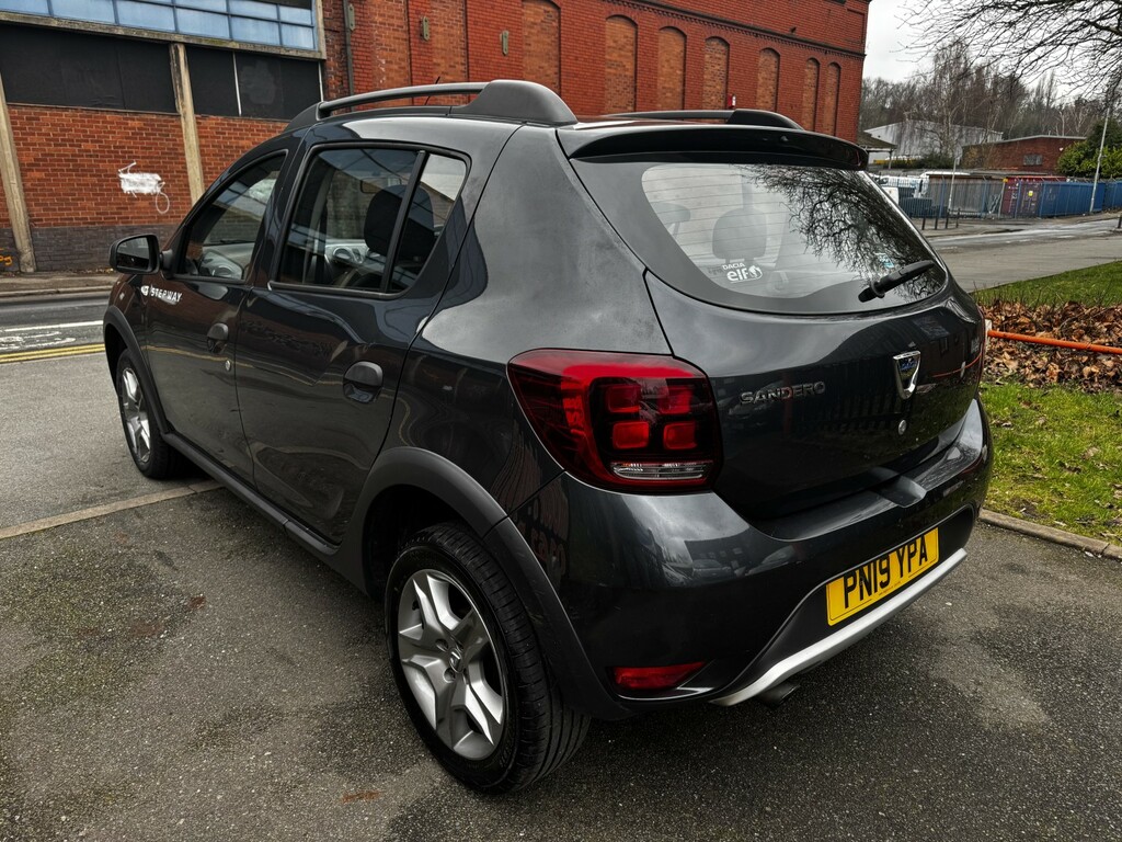 Dacia Sandero Stepway Hatchback 0.9 Stepway Essential Tce 90 My18 2019 PN19YPA Grey #2