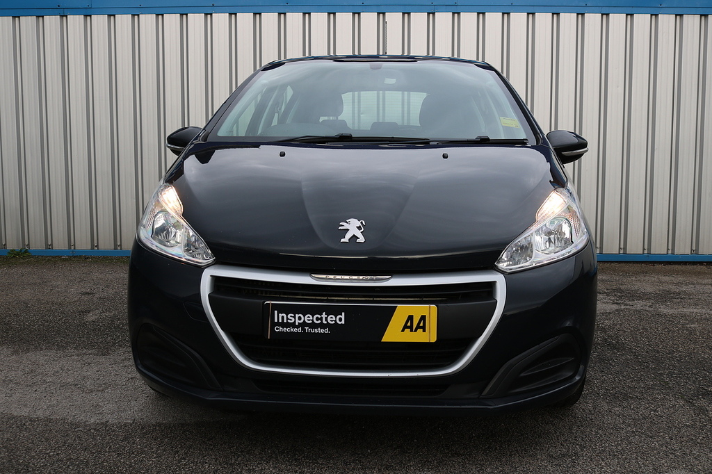 Peugeot 208 Bluehdi Access Grey