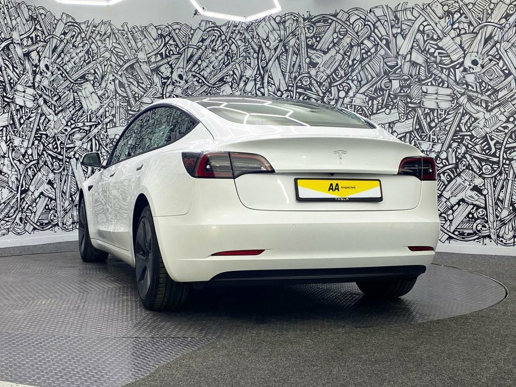 Tesla Model 3 Saloon SA71EPX White #6