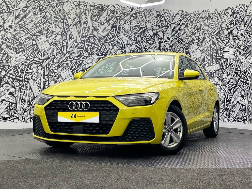Audi A1 1L Technik RV21VRJ Yellow #5