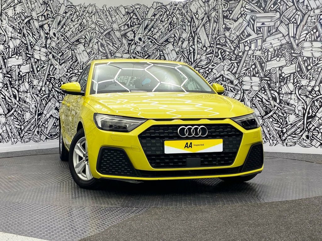Audi A1 1L Technik RV21VRJ Yellow #2
