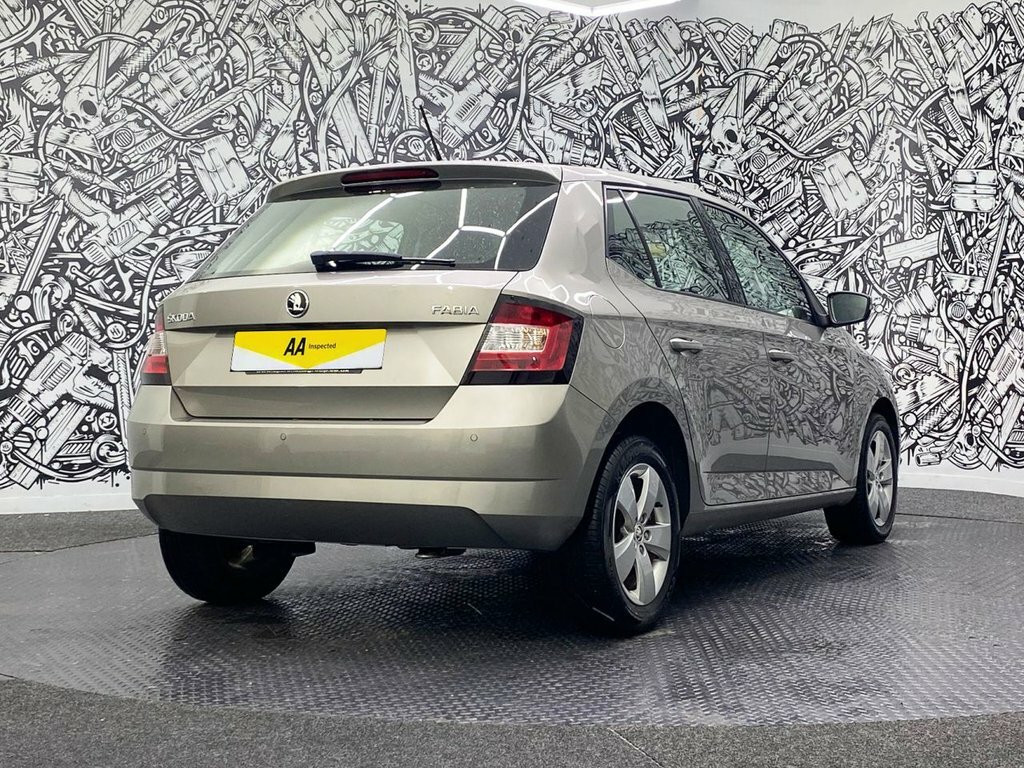 Skoda Fabia 1L Se Beige #6