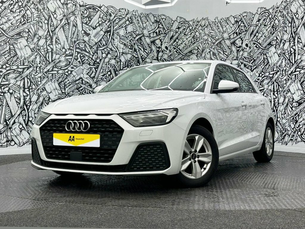 Audi A1 1L Technik WK22UUN White #6