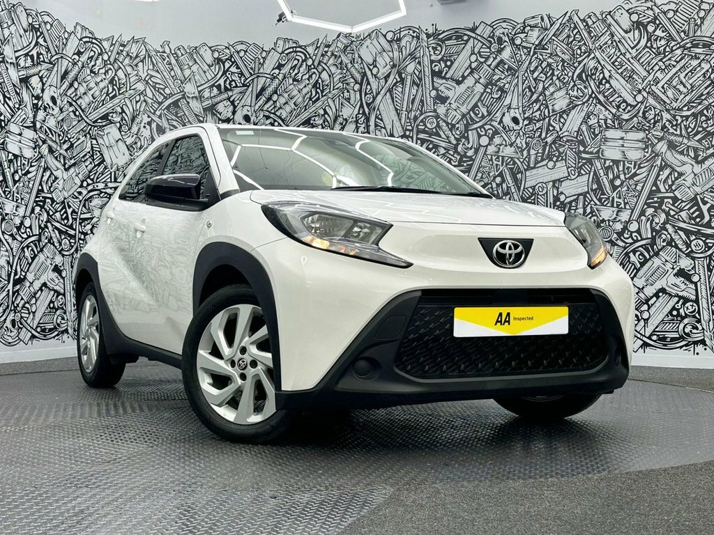 Toyota Aygo X 1L Pure LS72XEW White #2
